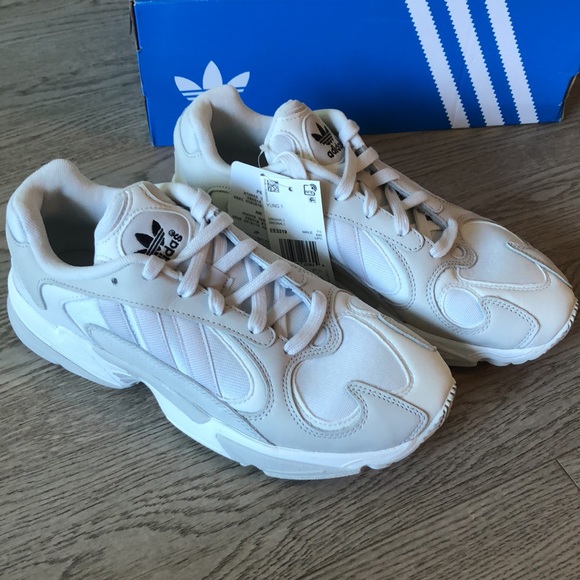 New in box Adidas Yung 1 sneakers, size 8 US - Picture 3 of 8